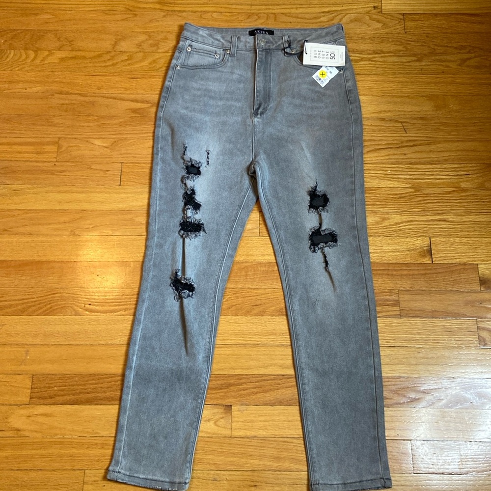 NWT AKIRA Extra High Rise Destress Grey Jeans. Size 17 32W
